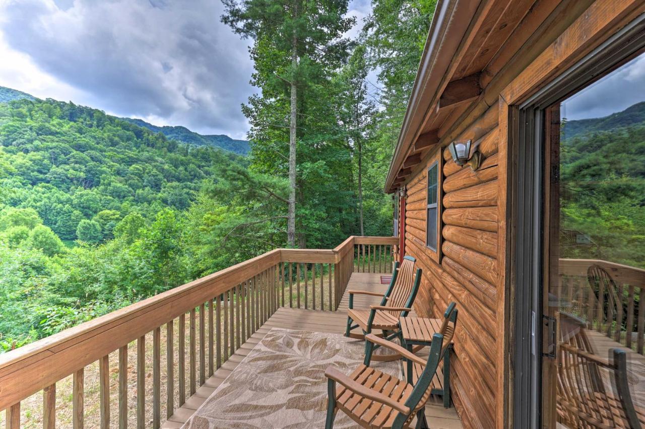 Quaint Log Cabin With Views Near West Jefferson Warrensville Exterior photo