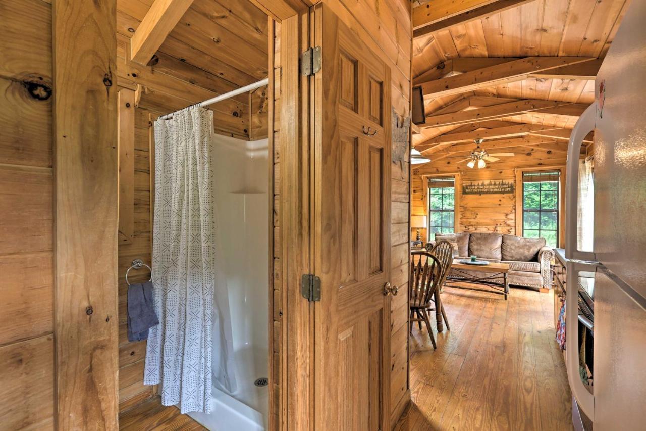 Quaint Log Cabin With Views Near West Jefferson Warrensville Exterior photo